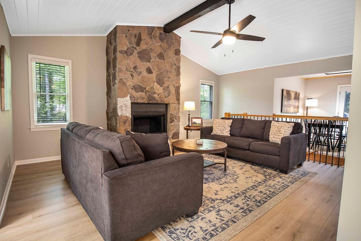 The Tiger's Den - Walk to downtown Clemson!5