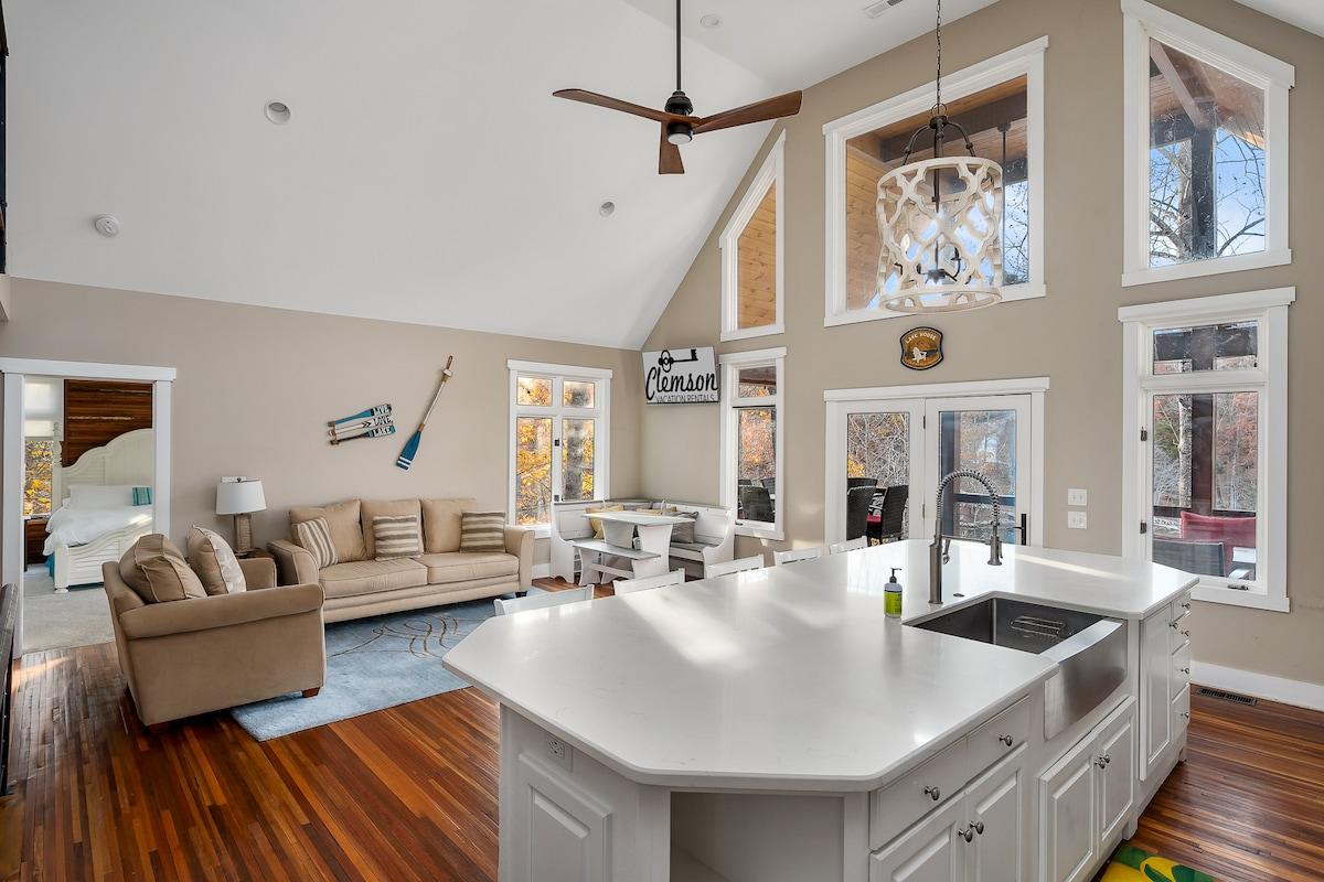 Lake Break on Lake Keowee6