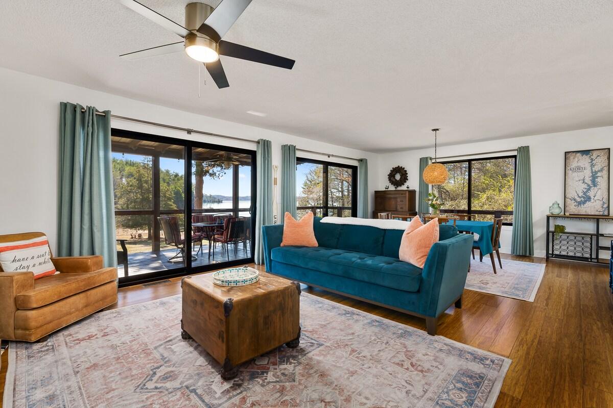 Kate's Kayak Cove on Lake Keowee!3